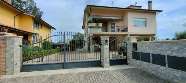 casa indipendente in vendita a Bellante in zona San Mauro