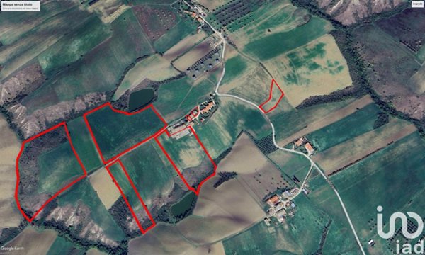 casale in vendita a Bellante