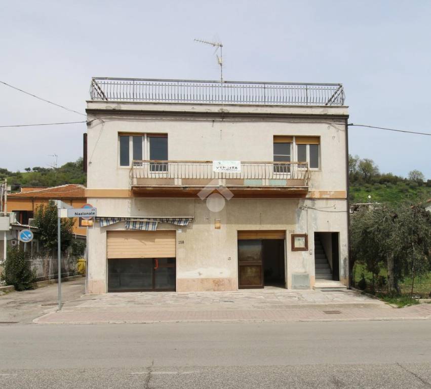 appartamento in vendita a Bellante in zona Bellante Stazione
