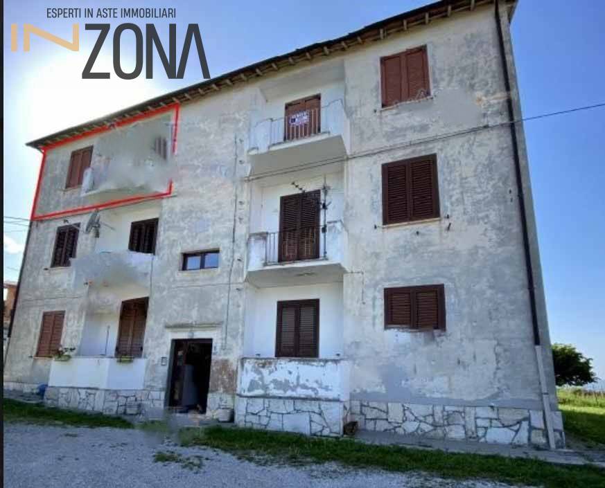 appartamento in vendita a Bellante in zona Ripattoni