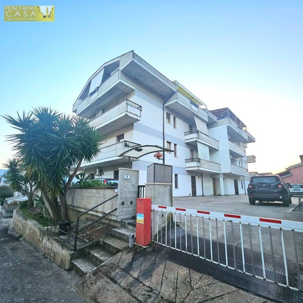 appartamento in vendita a Bellante in zona Bellante Stazione