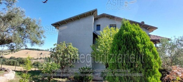 appartamento in vendita a Bellante in zona Villa Ardente