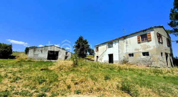 appartamento in vendita a Bellante in zona Chiareto