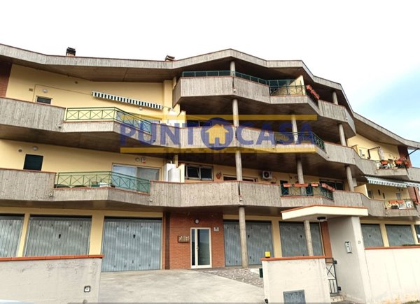 appartamento in vendita a Bellante in zona Bellante Stazione