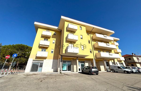 casa indipendente in vendita a Bellante in zona Bellante Stazione