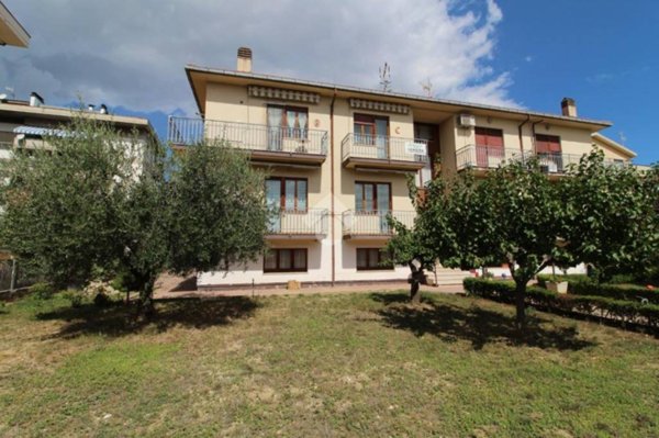 casa indipendente in vendita a Bellante in zona Bellante Stazione