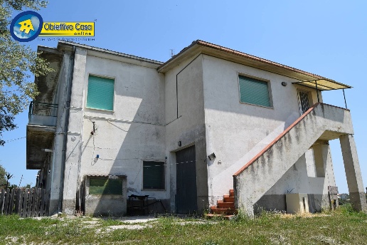 casa indipendente in vendita a Bellante in zona San Mauro