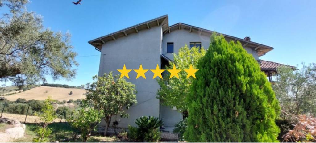 appartamento in vendita a Bellante in zona Villa Ardente