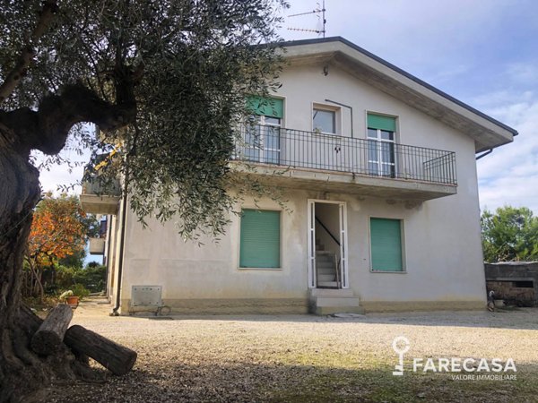 casa indipendente in vendita a Bellante in zona San Mauro