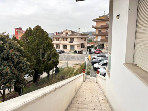 appartamento in vendita a Bellante in zona Bellante Stazione