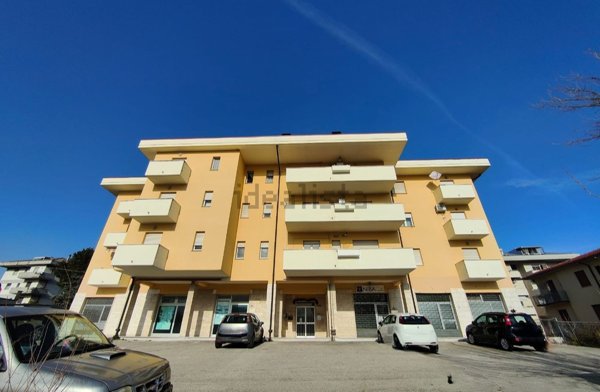 appartamento in vendita a Bellante in zona Bellante Stazione