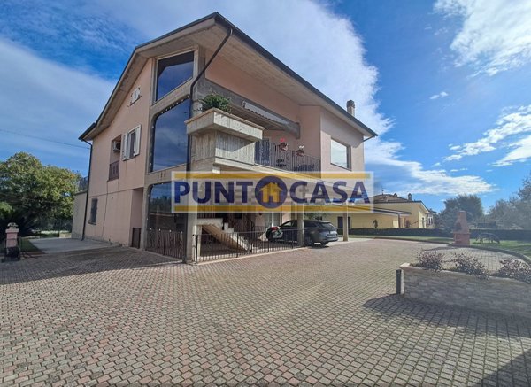 casa indipendente in vendita a Bellante in zona San Mauro