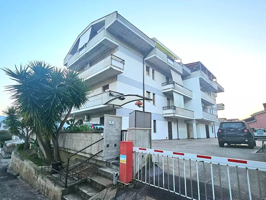 appartamento in vendita a Bellante in zona Bellante Stazione
