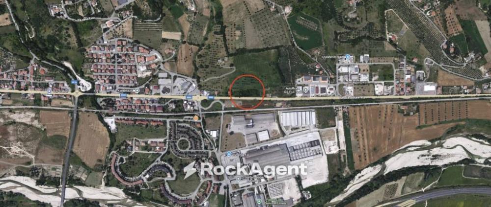casa indipendente in vendita a Bellante in zona Bellante Stazione