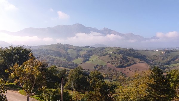 appartamento in vendita a Bisenti in zona Chioviano Alto