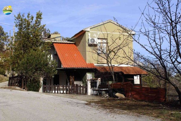 casa indipendente in vendita a Bisenti