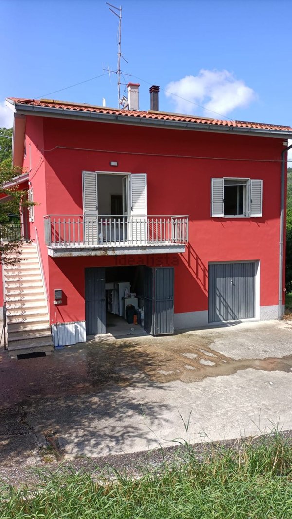 casa indipendente in vendita a Bisenti