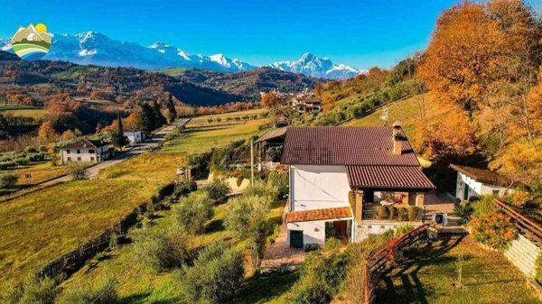 casa indipendente in vendita a Bisenti