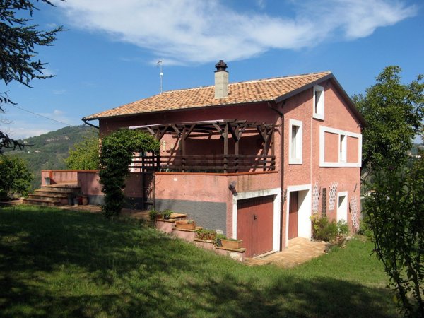 casa indipendente in vendita a Bisenti