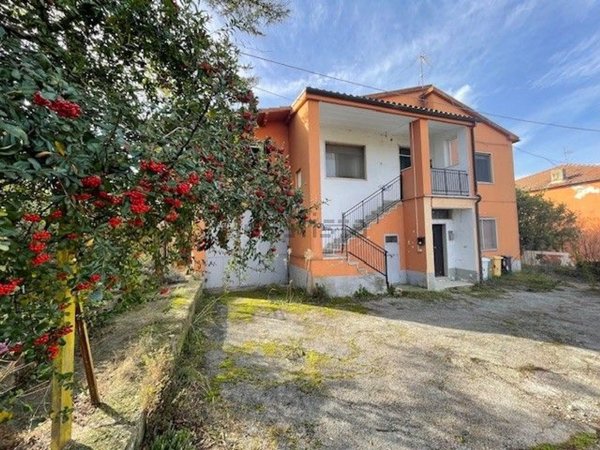 pentavano in vendita a Bisenti