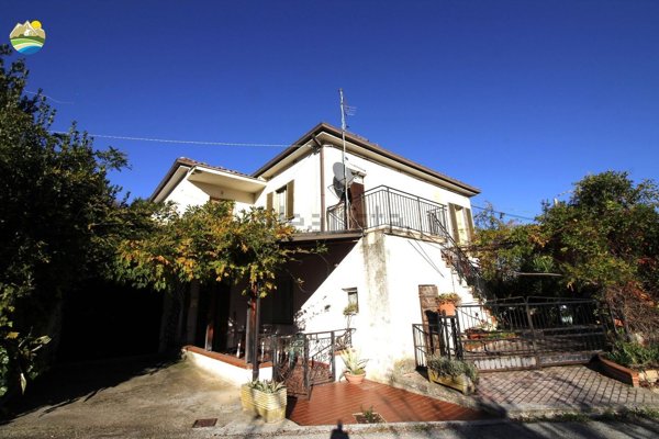 casa indipendente in vendita a Bisenti in zona San Nicola