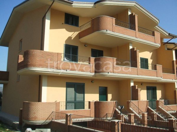 casa indipendente in vendita a Campli in zona Sant'Onofrio