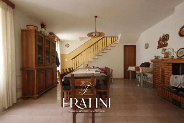 casa indipendente in vendita a Campli in zona Garrufo