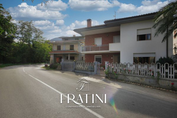 casa indipendente in vendita a Campli in zona Garrufo