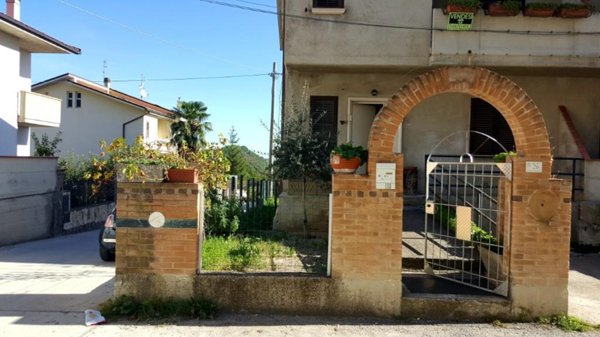 casa indipendente in vendita a Campli in zona Campovalano