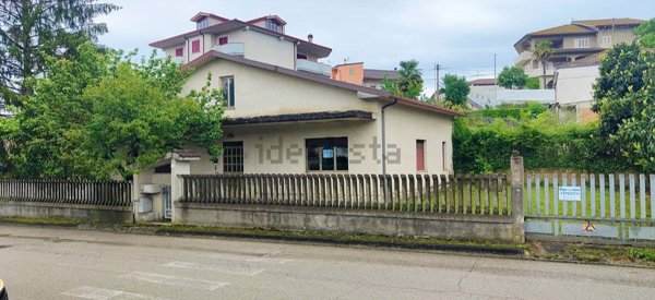 casa indipendente in vendita a Campli in zona Sant'Onofrio