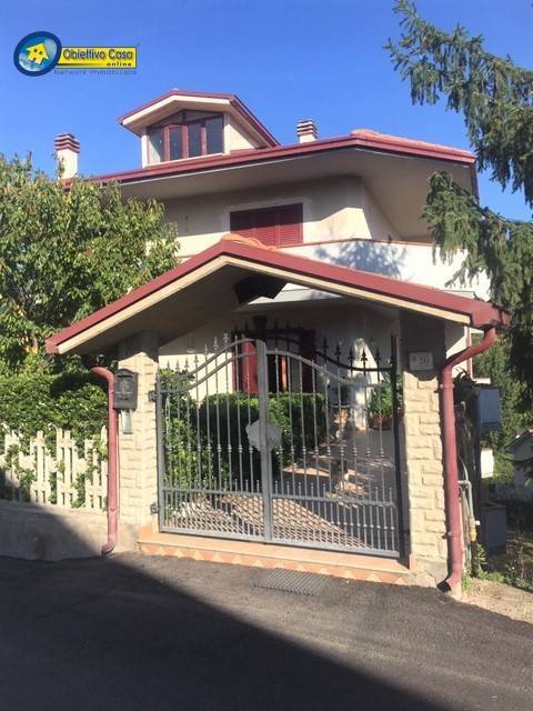 casa indipendente in vendita a Campli in zona Sant'Onofrio