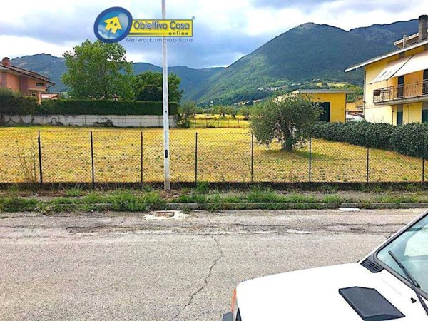 negozio in vendita a Campli in zona Traversa