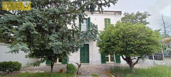 casa indipendente in vendita a Campli in zona Campovalano