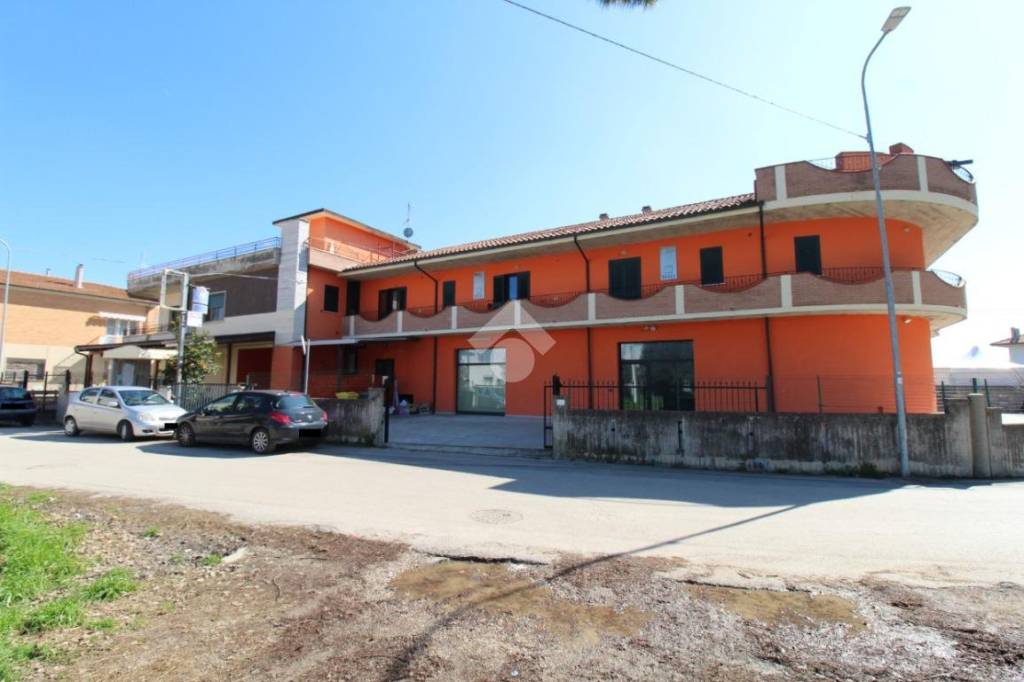 appartamento in vendita a Campli in zona Piancarani