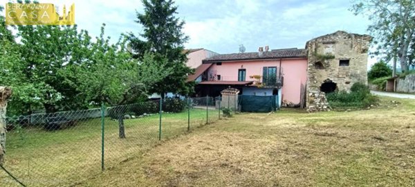 casa indipendente in vendita a Campli in zona Garrufo