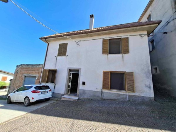 casa indipendente in vendita a Campli in zona Paterno