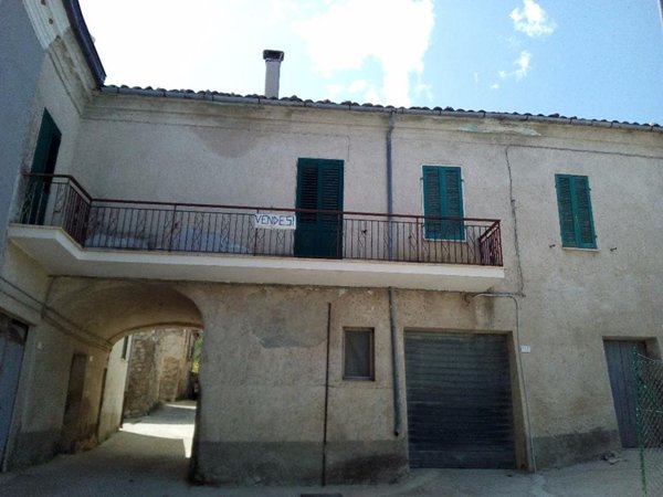 casa indipendente in vendita a Campli in zona Collicelli