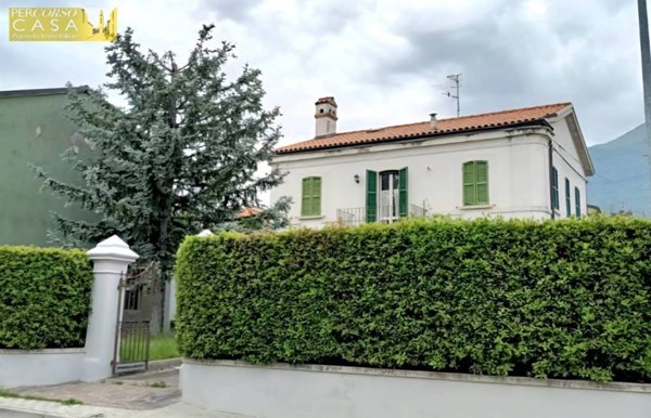 casa indipendente in vendita a Campli in zona Campovalano
