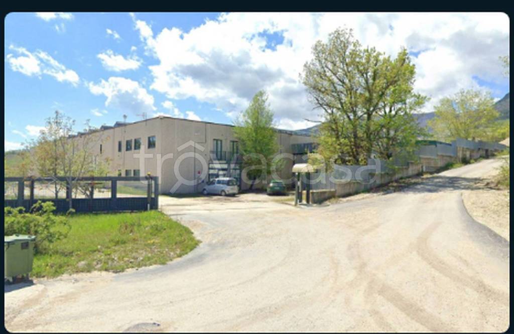 capannone in vendita a Campli