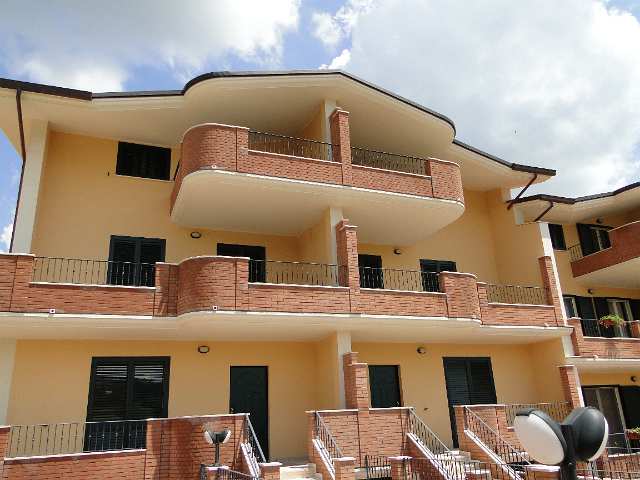 casa indipendente in vendita a Campli in zona Sant'Onofrio