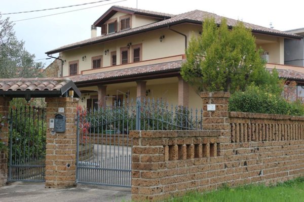 casa indipendente in vendita a Campli in zona Sant'Onofrio