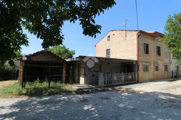 casa indipendente in vendita a Campli in zona Sant'Onofrio