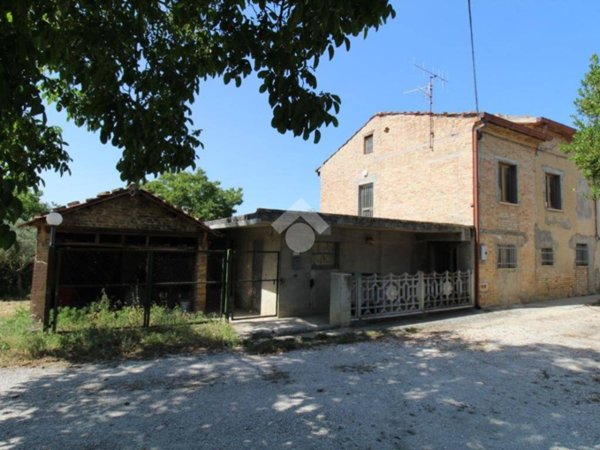 casa indipendente in vendita a Campli in zona Sant'Onofrio