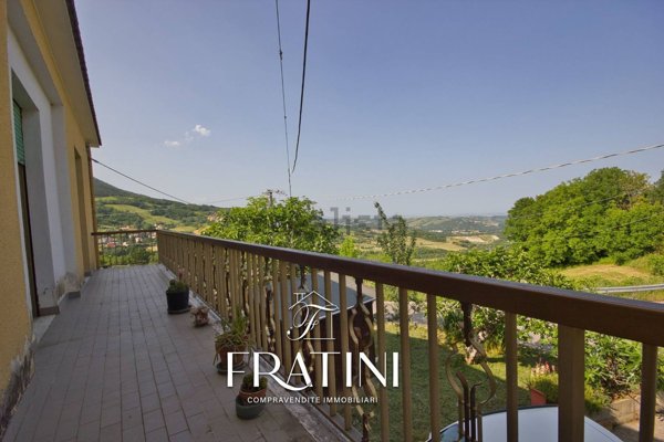 casa indipendente in vendita a Campli in zona Roiano