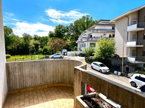 appartamento in vendita a Campli in zona Floriano