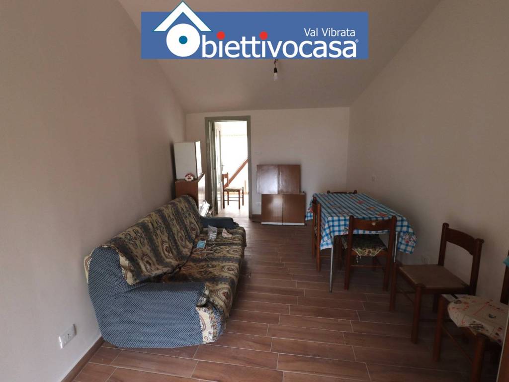 casa indipendente in vendita a Campli in zona Guazzano