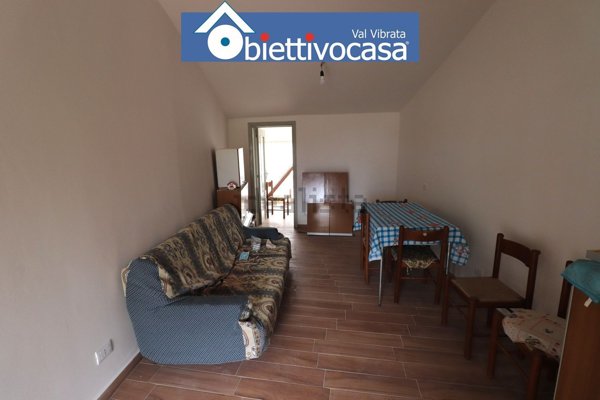 casa indipendente in vendita a Campli