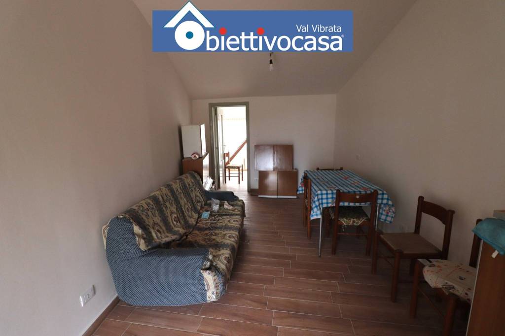 casa indipendente in vendita a Campli