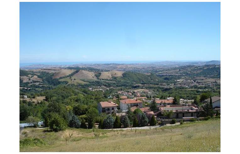 casa indipendente in vendita a Campli in zona Guazzano