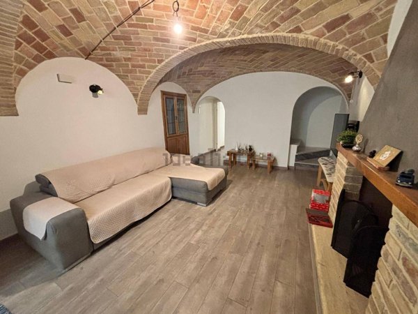 casa indipendente in vendita a Campli